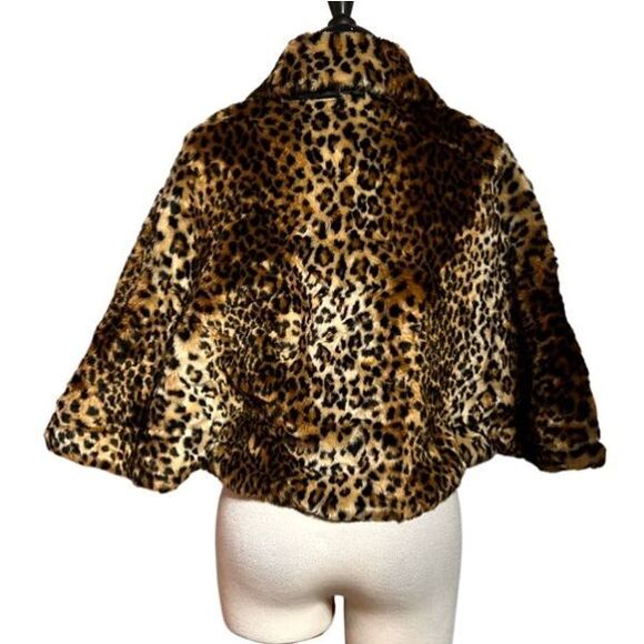 East 5th Leopard Print Faux Fur Shrug Shawl Jacket Cape One Size - Picture 4 of 5